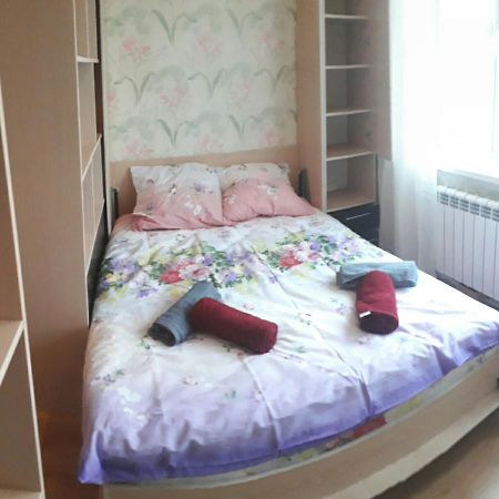 Apartment Tverichanka On Khromova 25 Екстер'єр фото